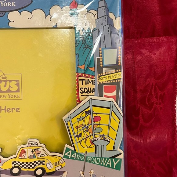 Vintage 2001 Toys “R” Us New York Times Square Geoffrey 5” x 7” Picture Frame - Picture 7 of 12
